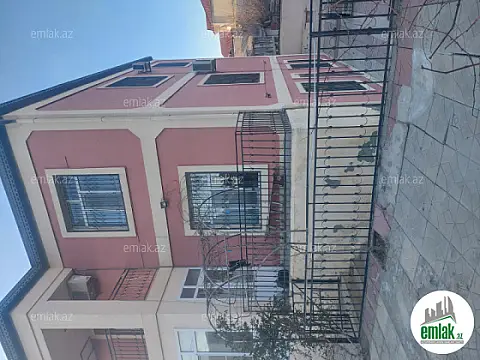 Satılır 7 otaqlı həyət evi 340 m²