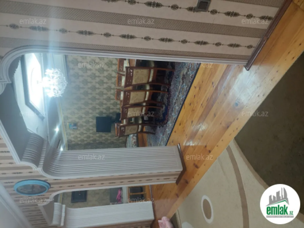 Satılır 7 otaqlı həyət evi 340 m²