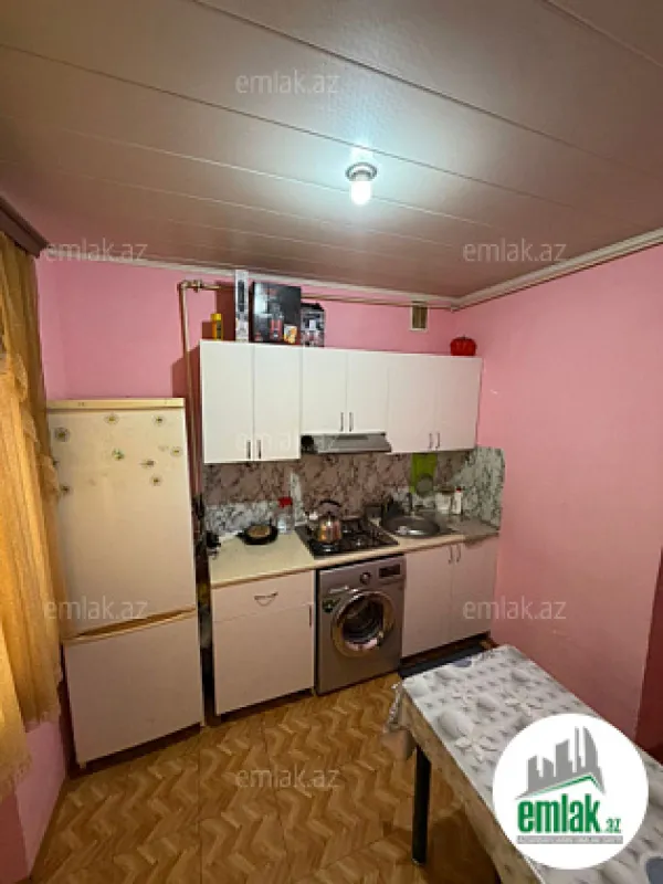 Satılır 3 otaqlı köhnə tikili 55 m²