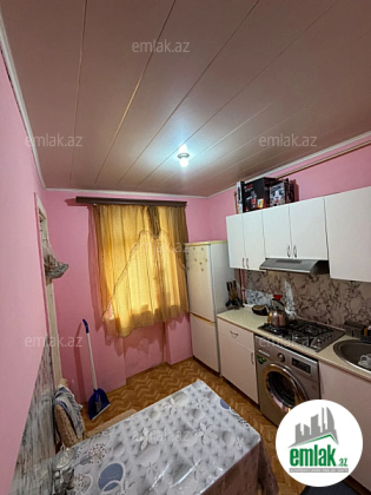 Satılır 3 otaqlı köhnə tikili 55 m²