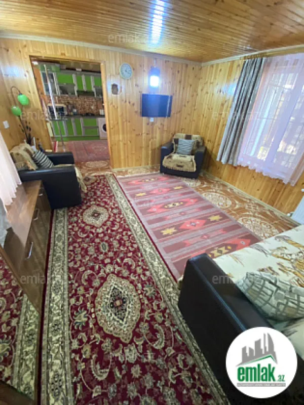 Satılır 8 otaqlı mənzil 1900 m²