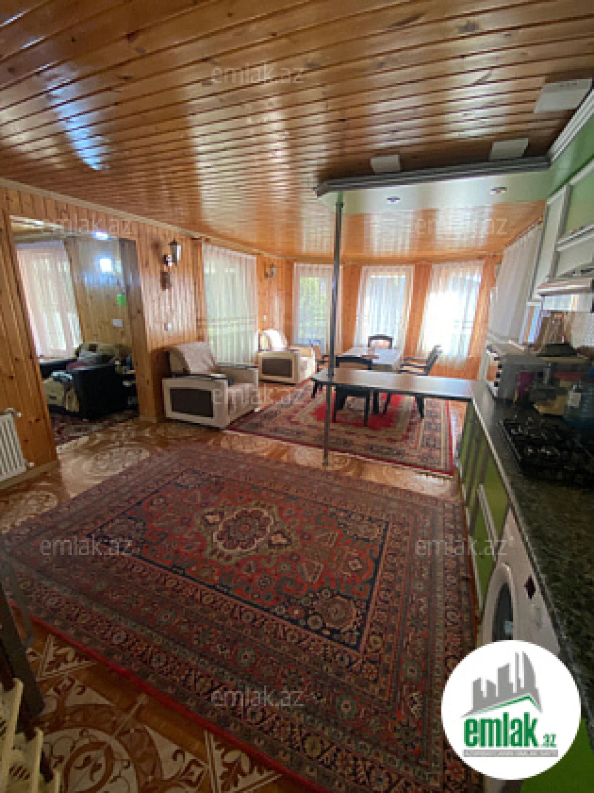 Satılır 8 otaqlı mənzil 1900 m²