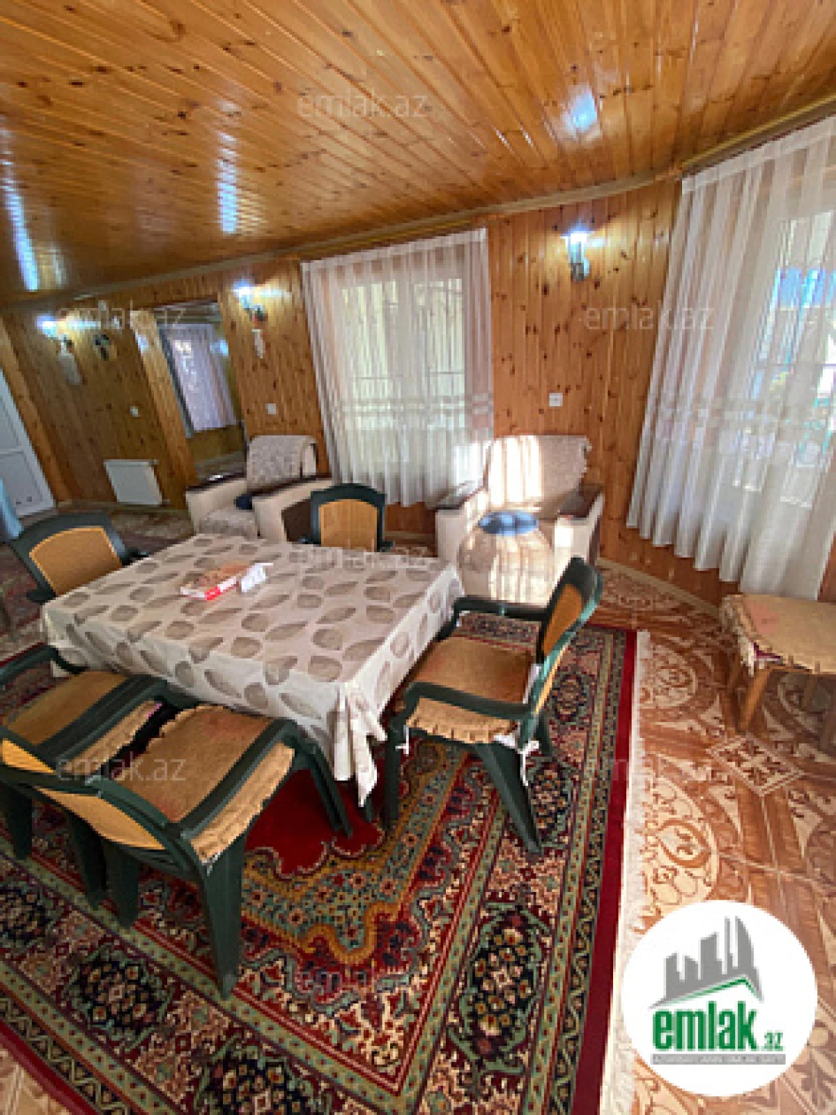 Satılır 8 otaqlı mənzil 1900 m²