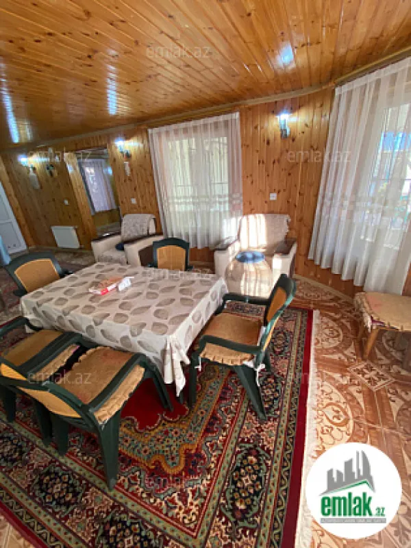 Satılır 8 otaqlı mənzil 1900 m²