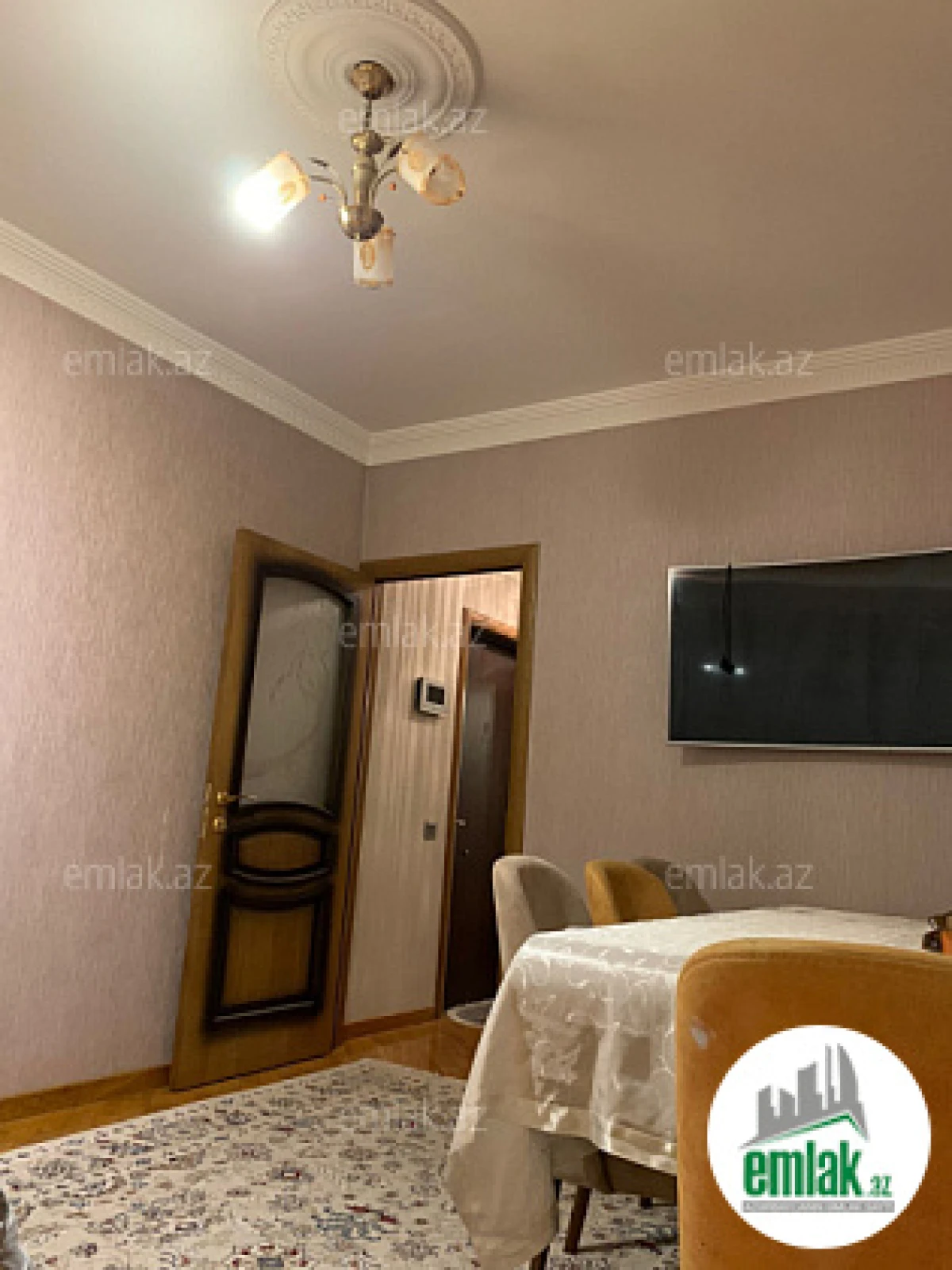 Satılır 2 otaqlı köhnə tikili 70 m²