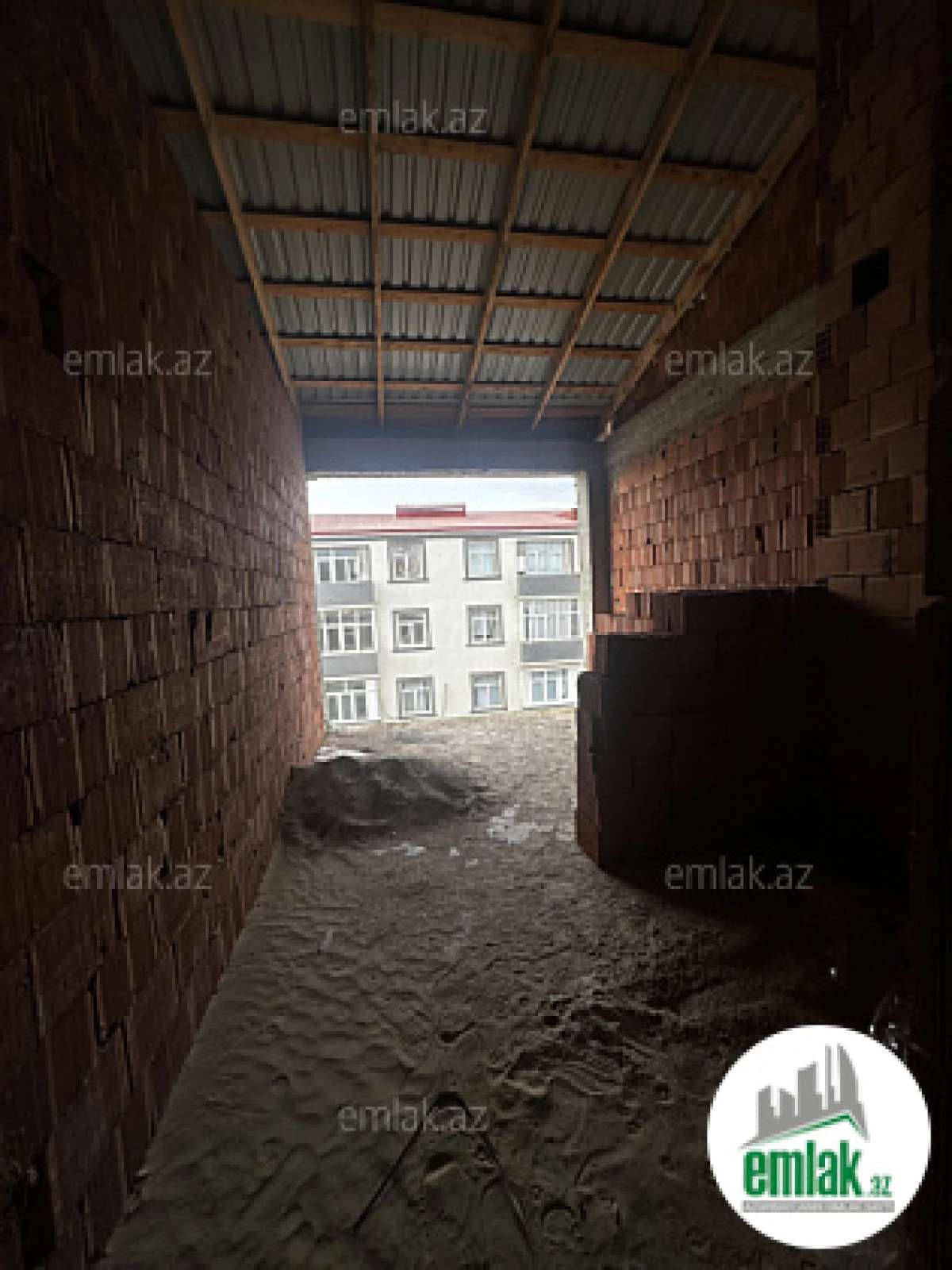 Satılır 2 otaqlı yeni tikili 83 m²