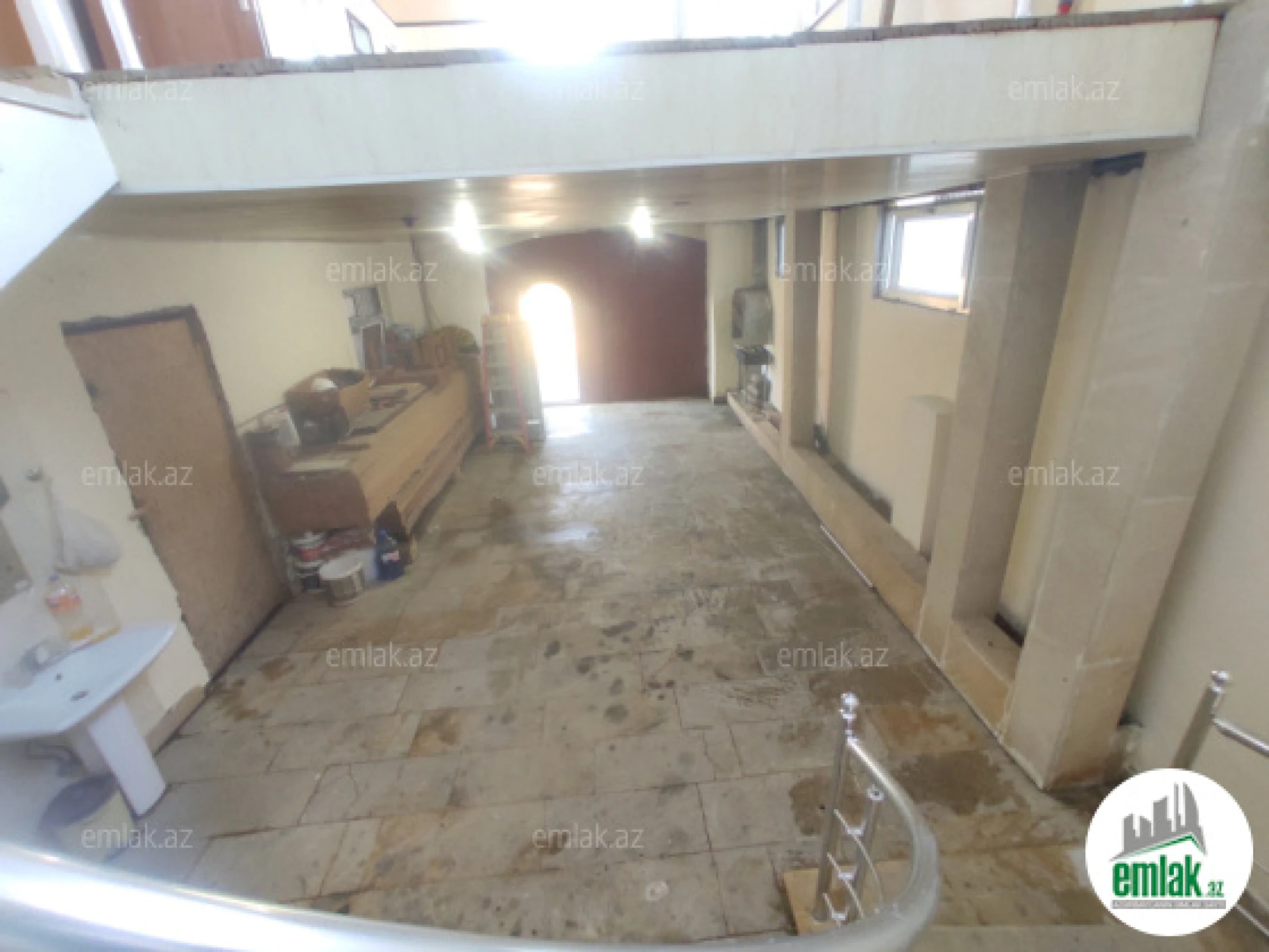 Satılır 8 otaqlı həyət evi 150 m²