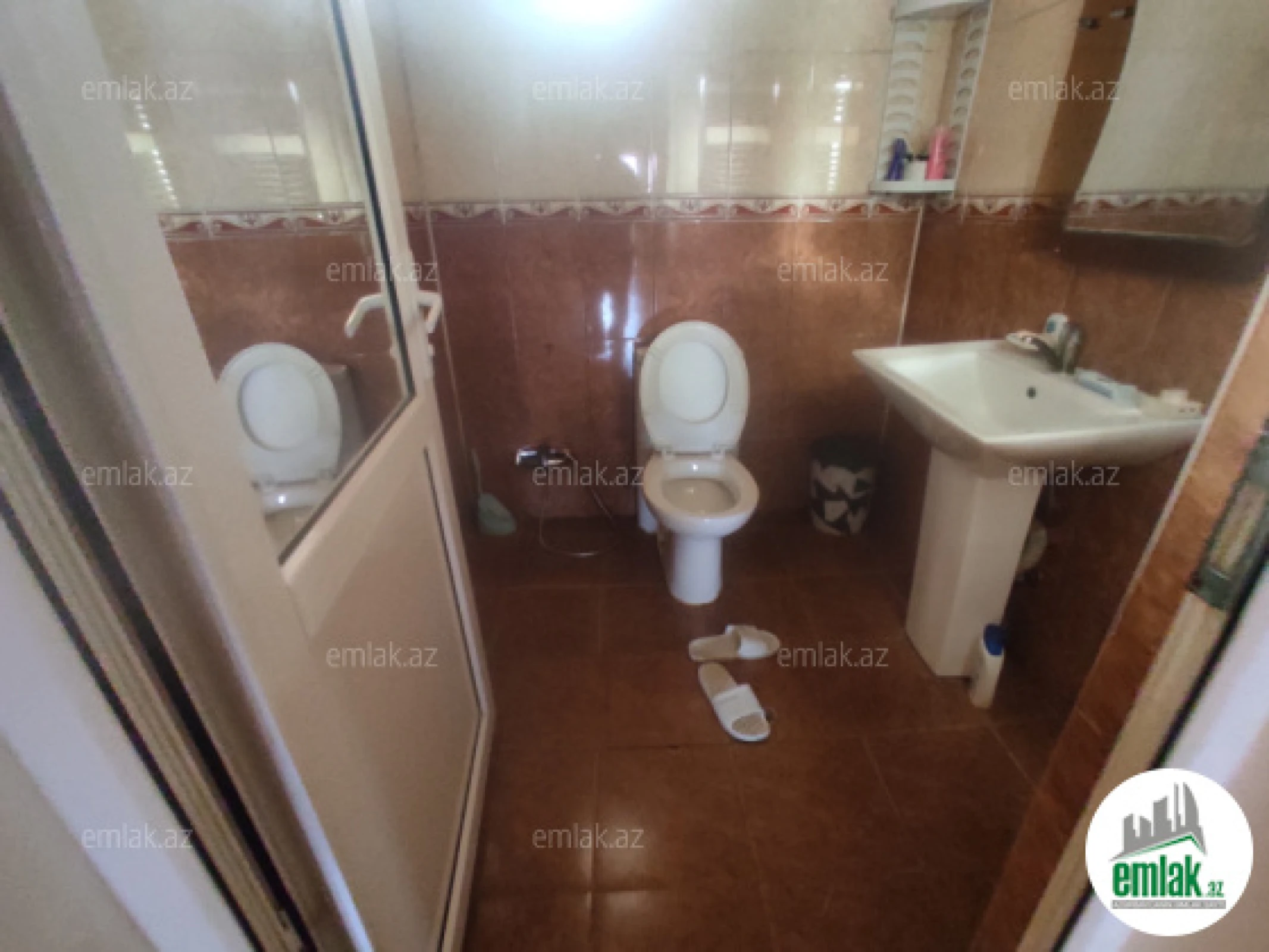 Satılır 8 otaqlı həyət evi 150 m²