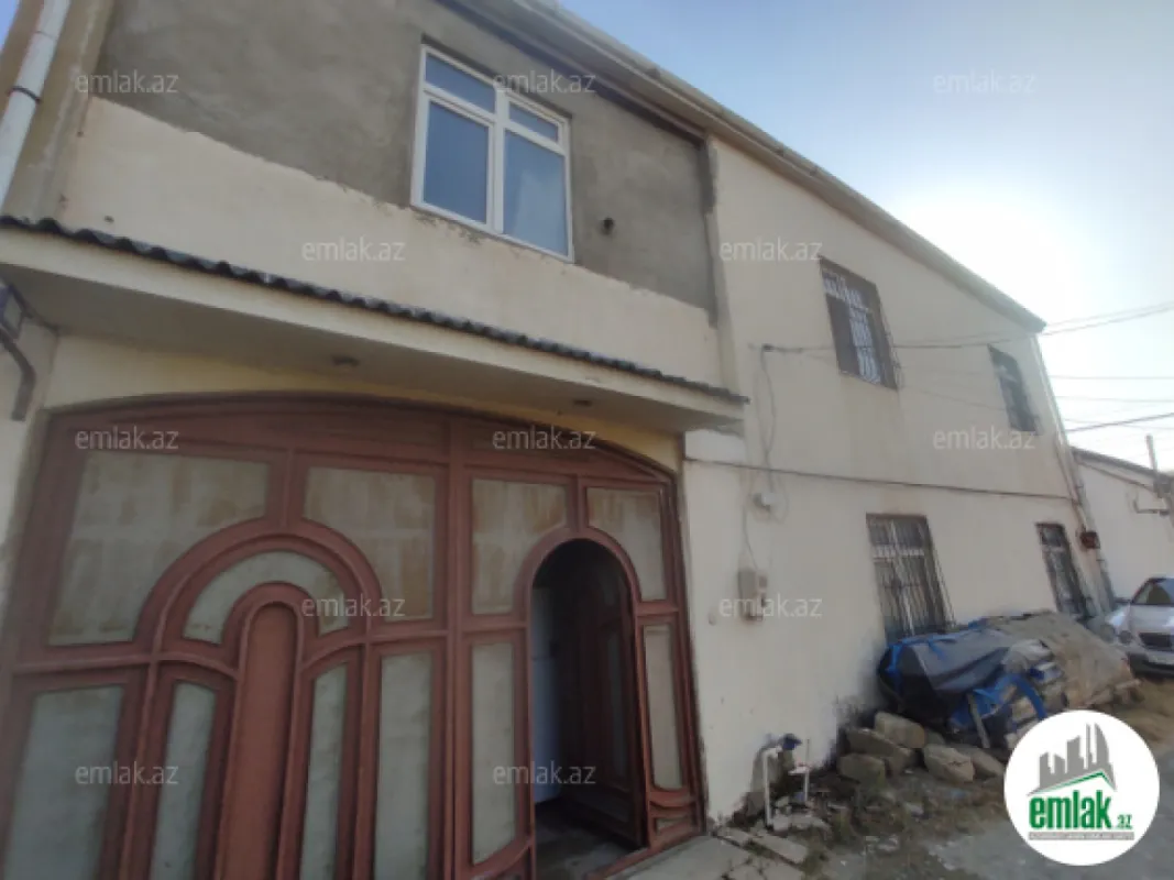 Satılır 8 otaqlı həyət evi 150 m²