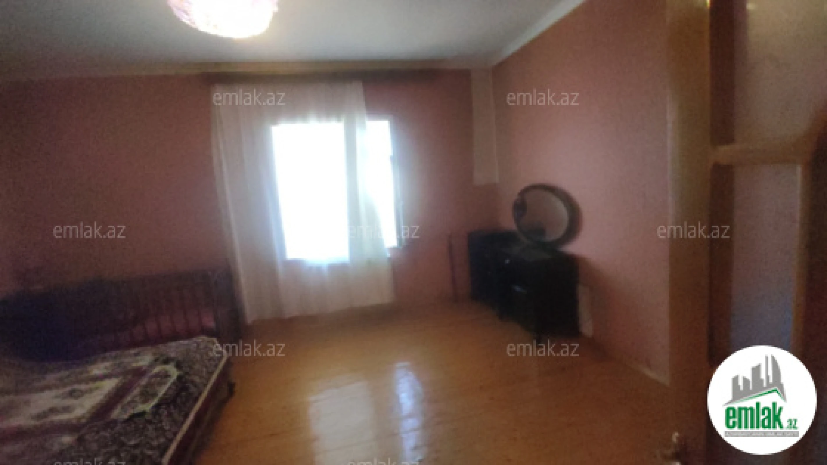 Satılır 8 otaqlı həyət evi 150 m²