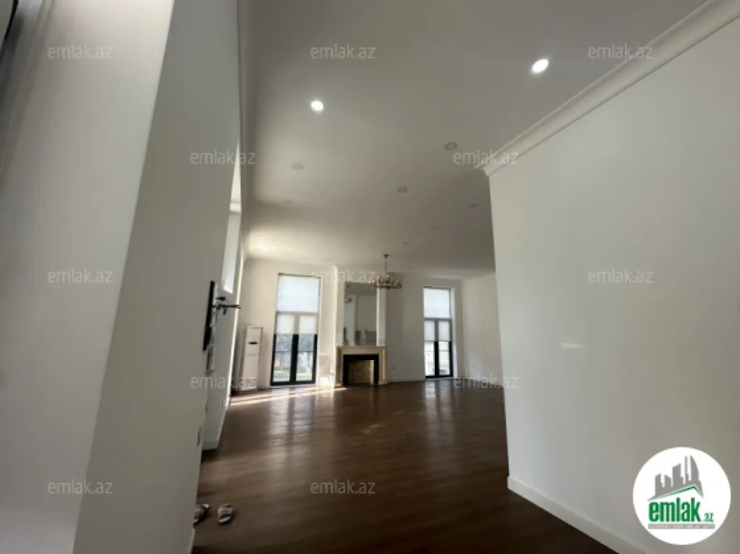 Satılır 6 otaqlı həyət evi 375.6 m²