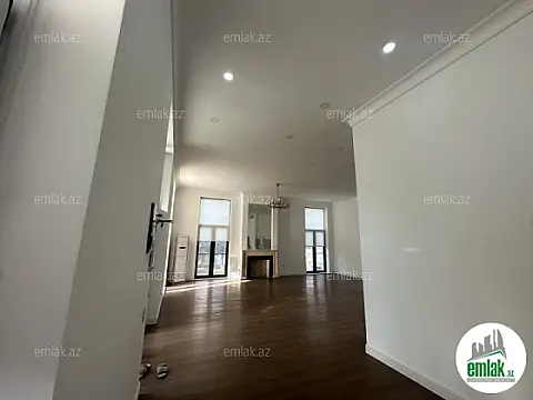 Satılır 6 otaqlı həyət evi 375.6 m²