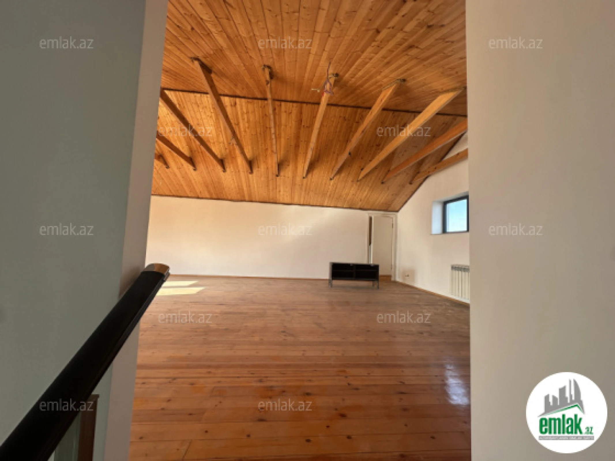 Satılır 6 otaqlı həyət evi 375.6 m²