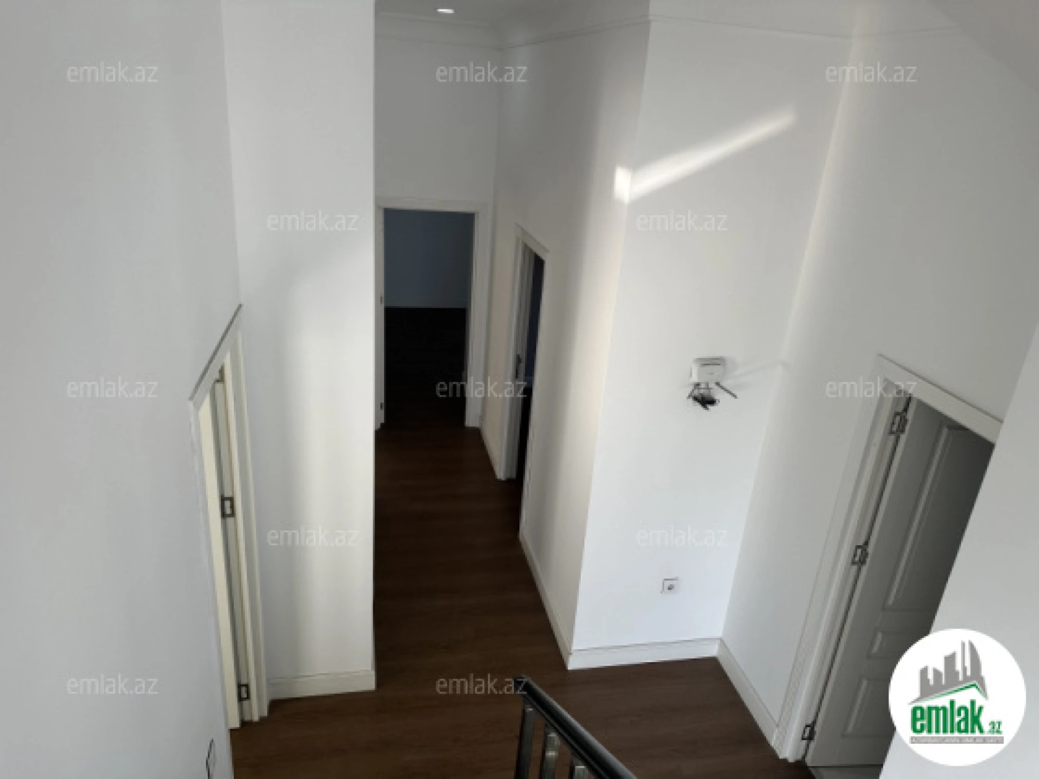 Satılır 6 otaqlı həyət evi 375.6 m²