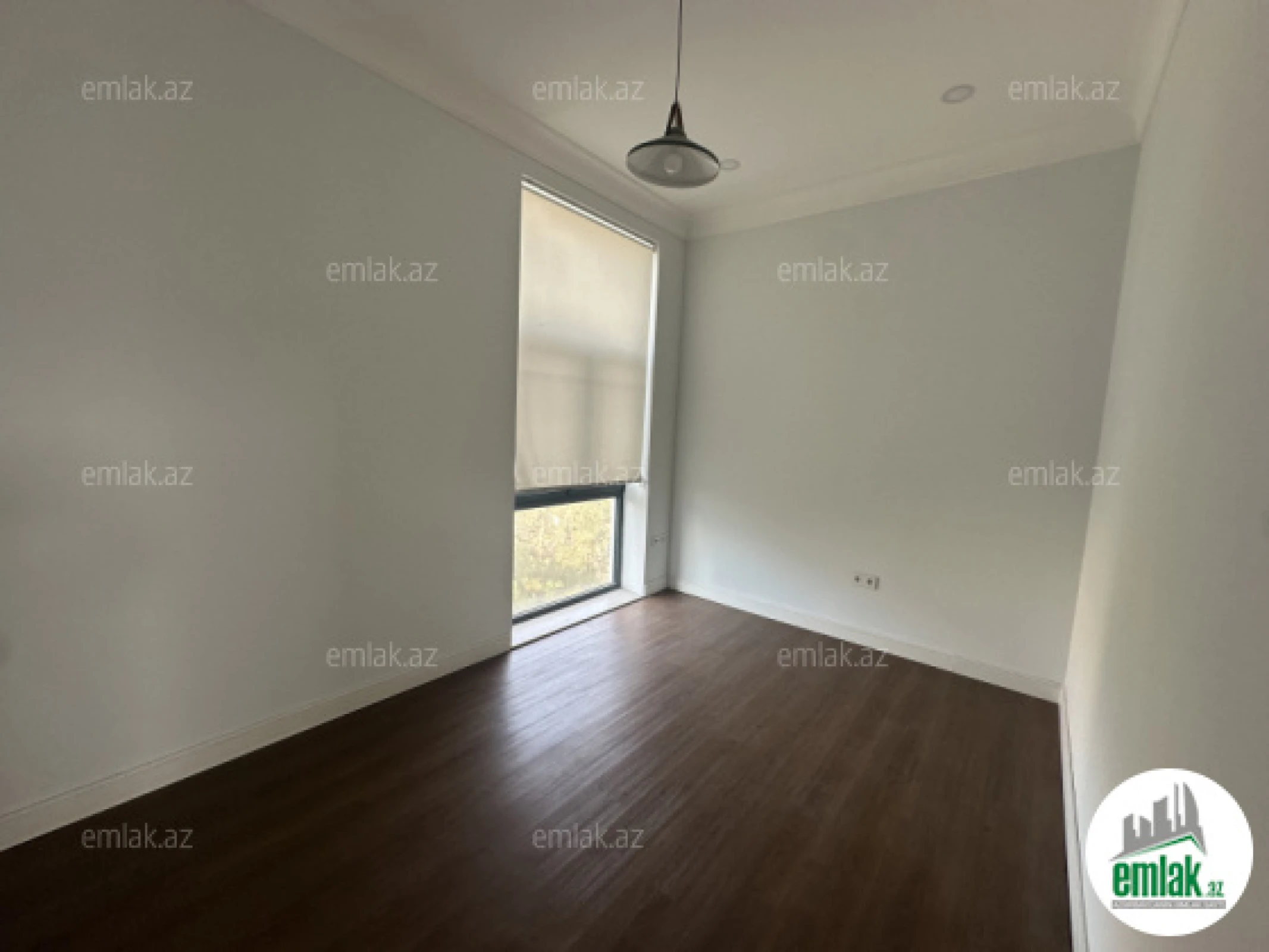 Satılır 6 otaqlı həyət evi 375.6 m²