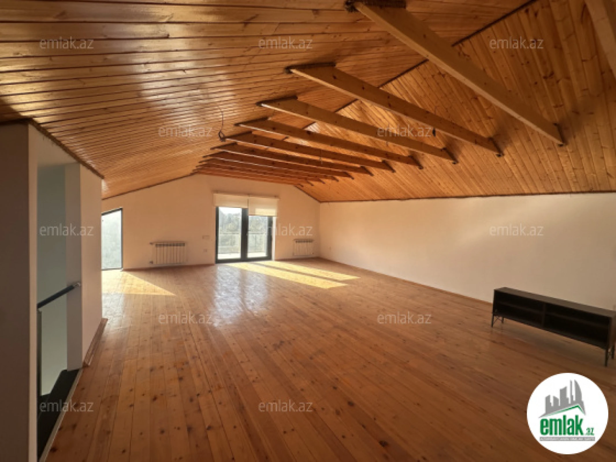 Satılır 6 otaqlı həyət evi 375.6 m²