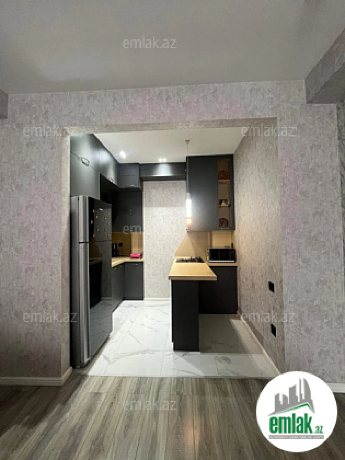 Satılır 3 otaqlı yeni tikili 70 m²