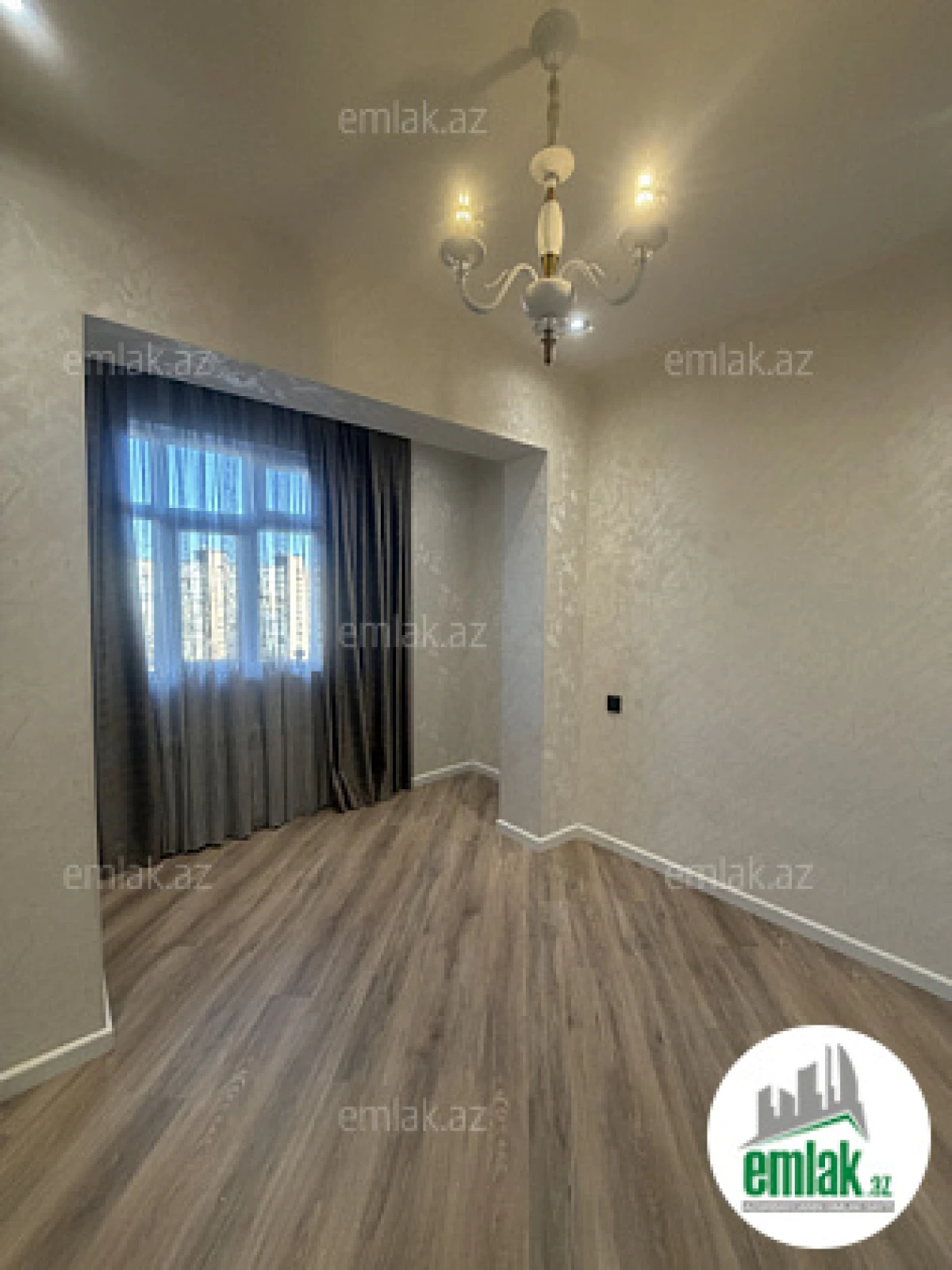 Satılır 2 otaqlı köhnə tikili 45 m²