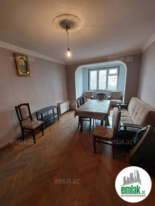 Satılır 2 otaqlı köhnə tikili 60 m²