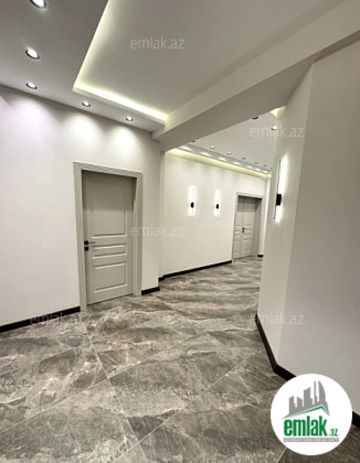 Satılır 3 otaqlı yeni tikili 140 m²