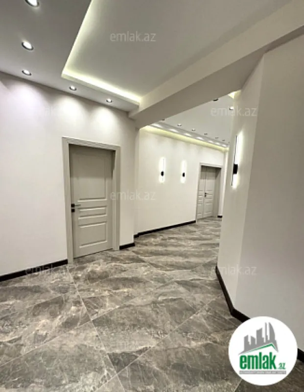 Satılır 3 otaqlı yeni tikili 140 m²