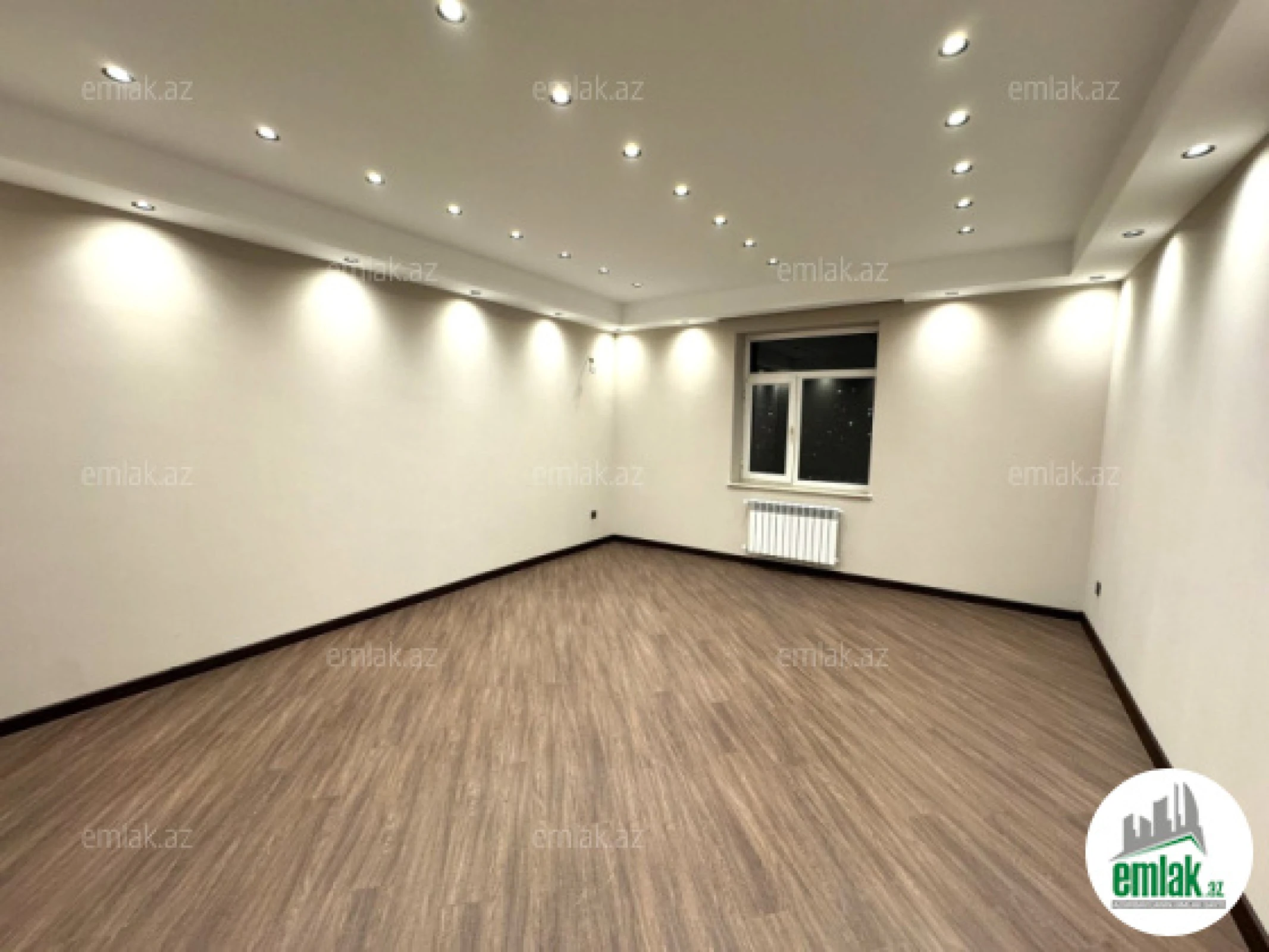 Satılır 3 otaqlı yeni tikili 140 m²