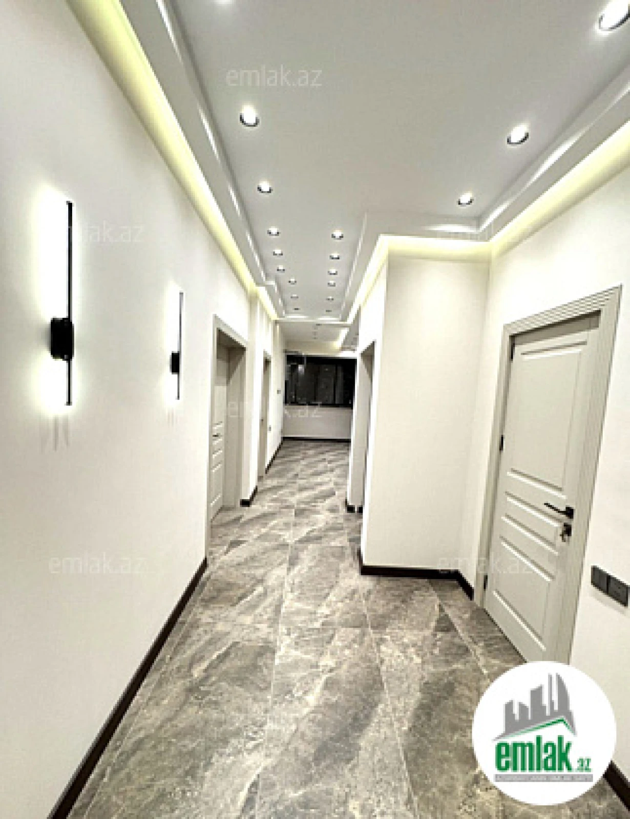 Satılır 3 otaqlı yeni tikili 140 m²