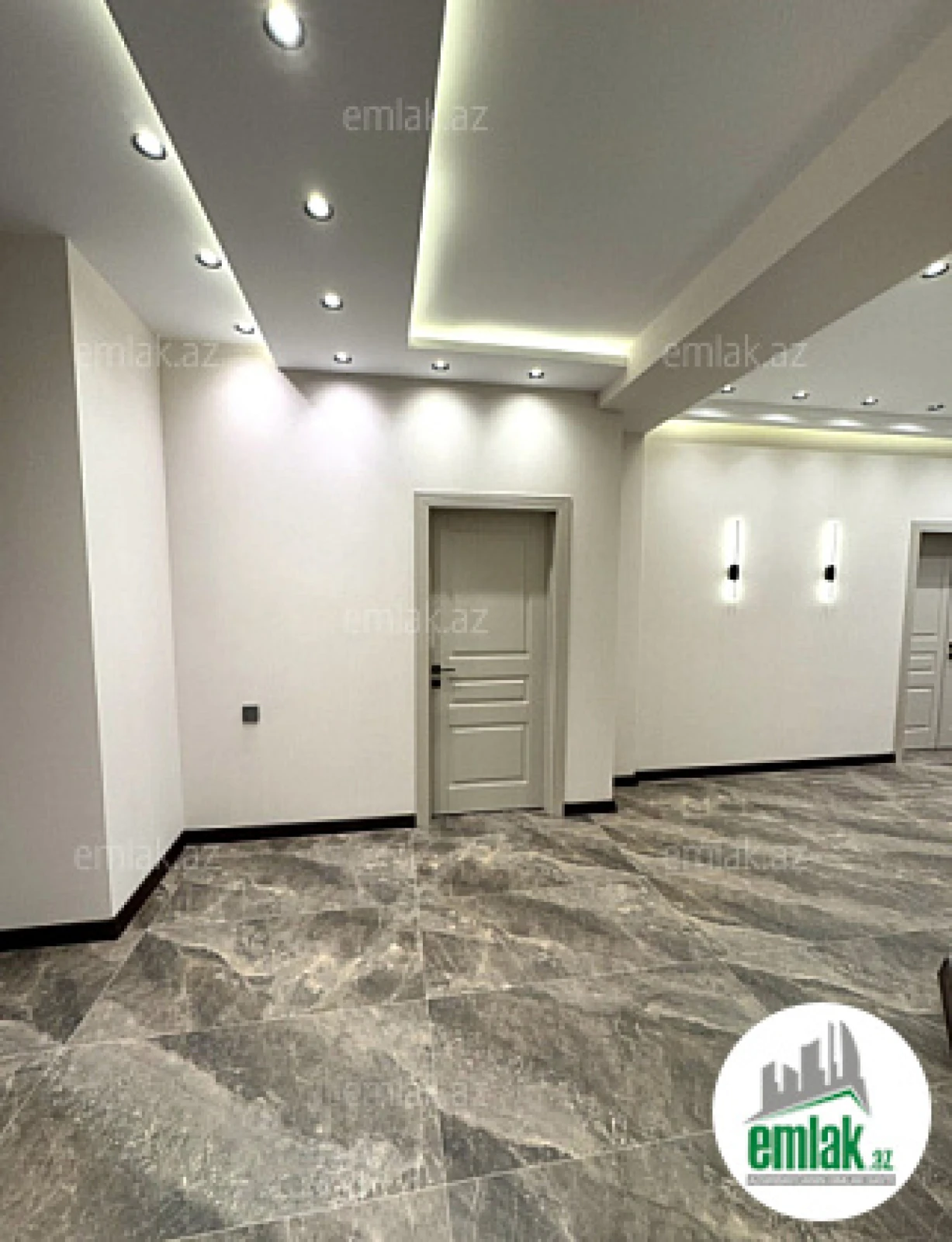 Satılır 3 otaqlı yeni tikili 140 m²