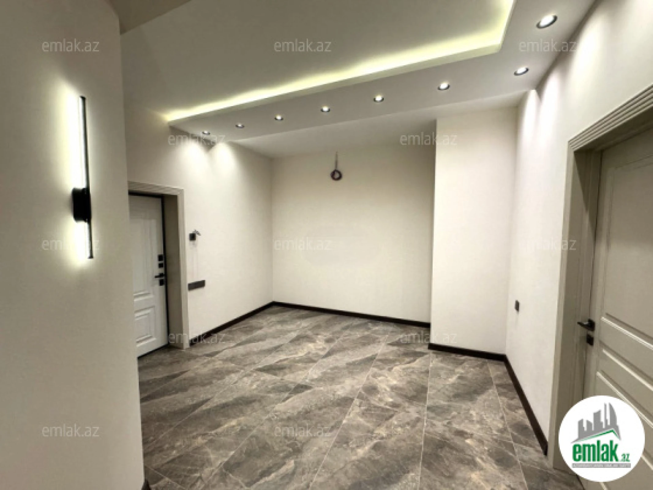 Satılır 3 otaqlı yeni tikili 140 m²