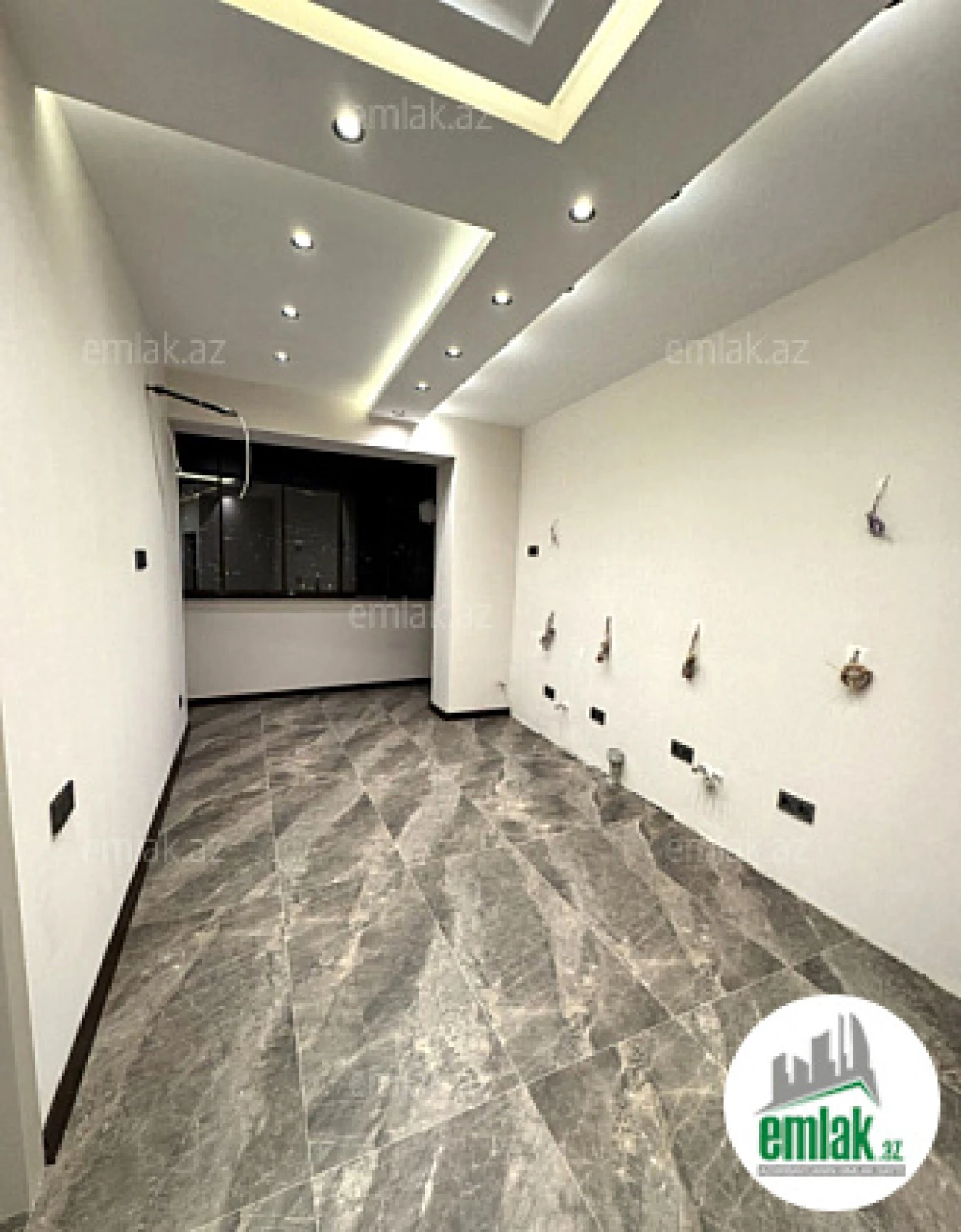Satılır 3 otaqlı yeni tikili 140 m²