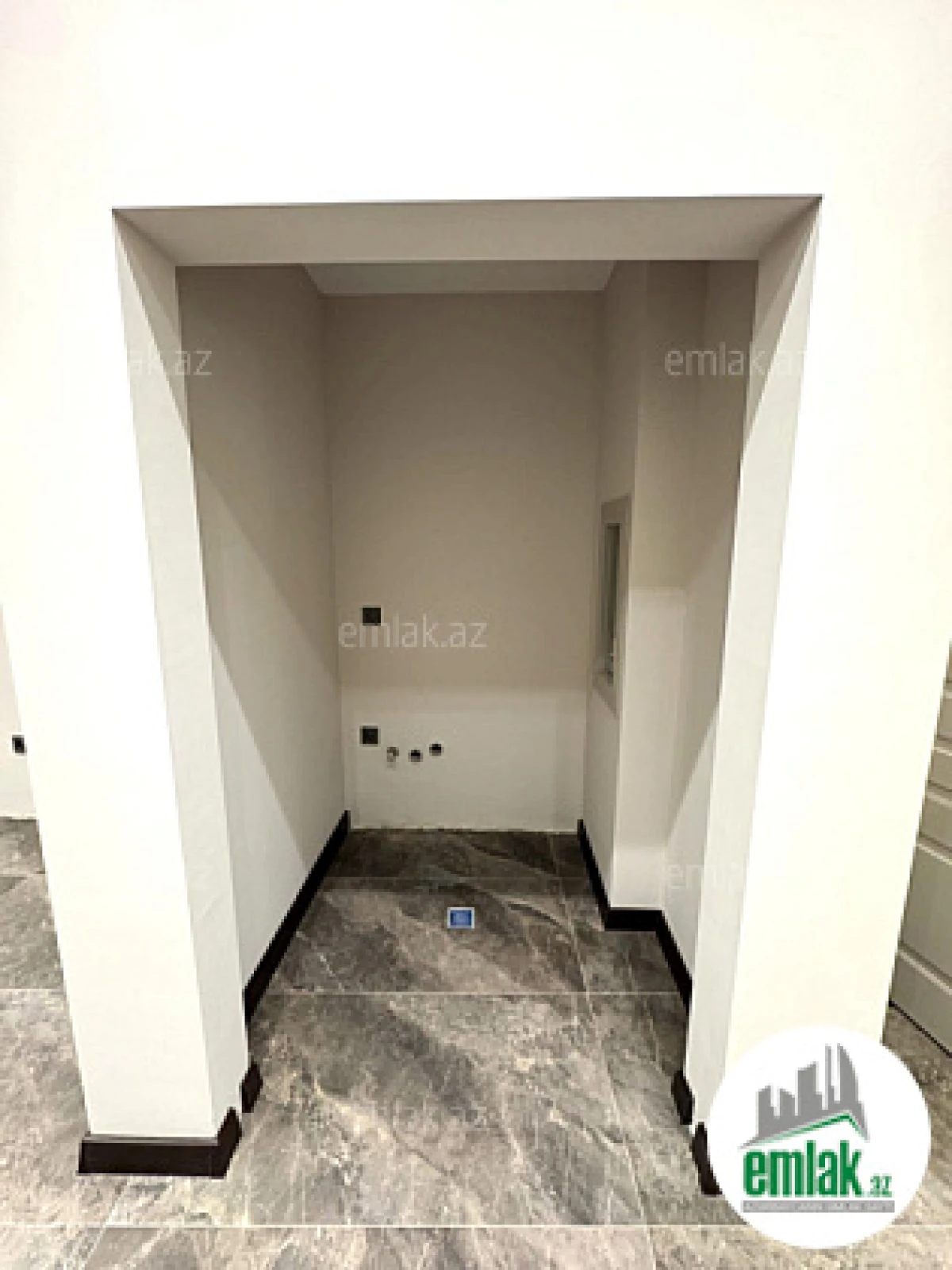 Satılır 3 otaqlı yeni tikili 140 m²