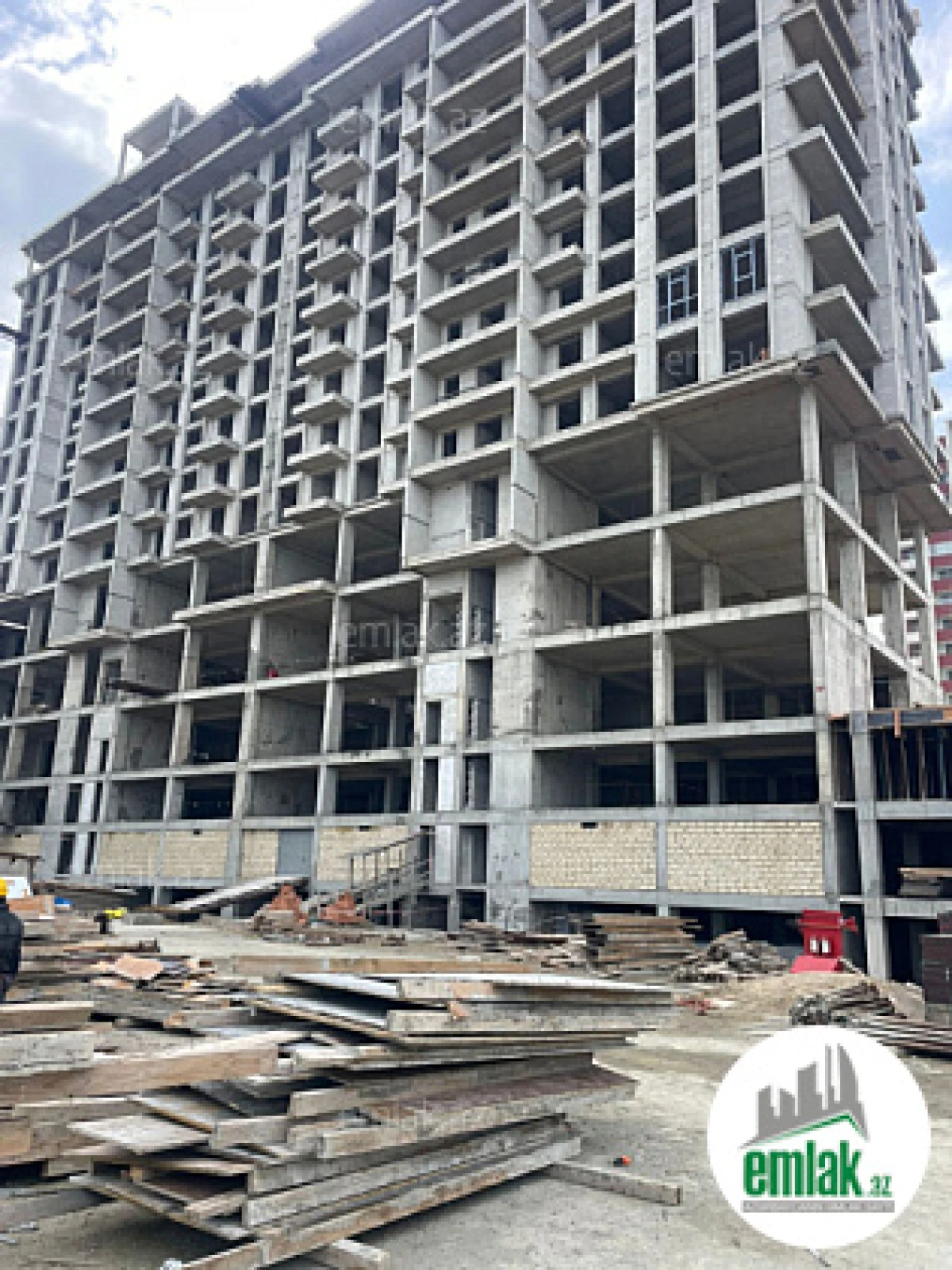 Satılır 4 otaqlı yeni tikili 194.9 m²