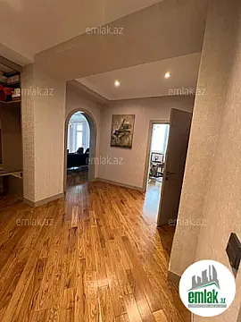 Satılır 4 otaqlı yeni tikili 200 m²