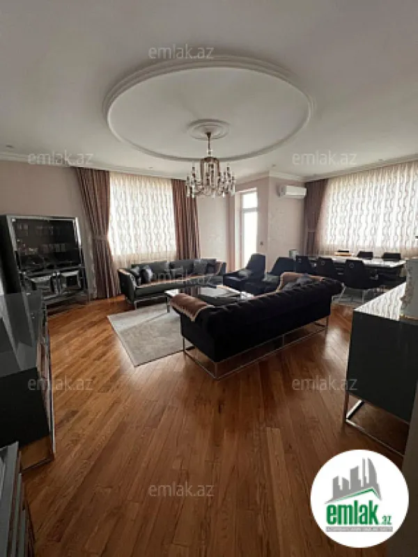 Satılır 4 otaqlı yeni tikili 200 m²