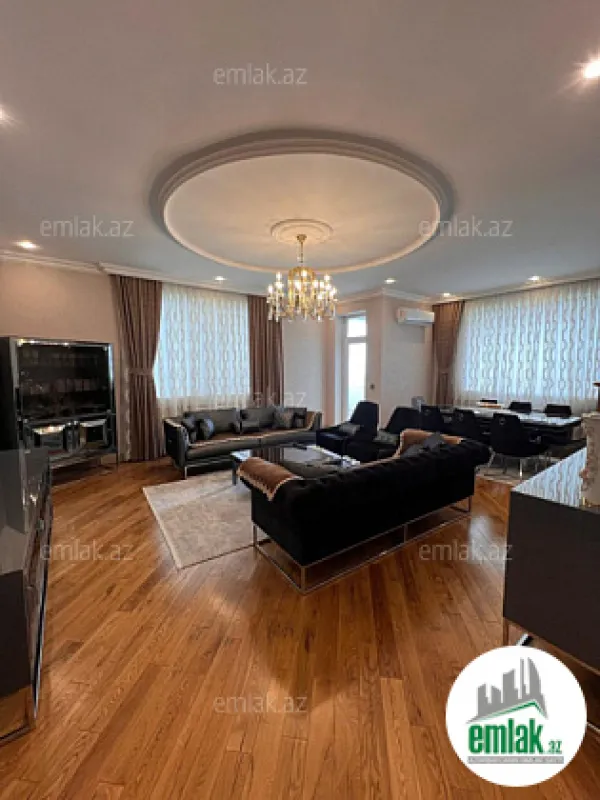 Satılır 4 otaqlı yeni tikili 200 m²