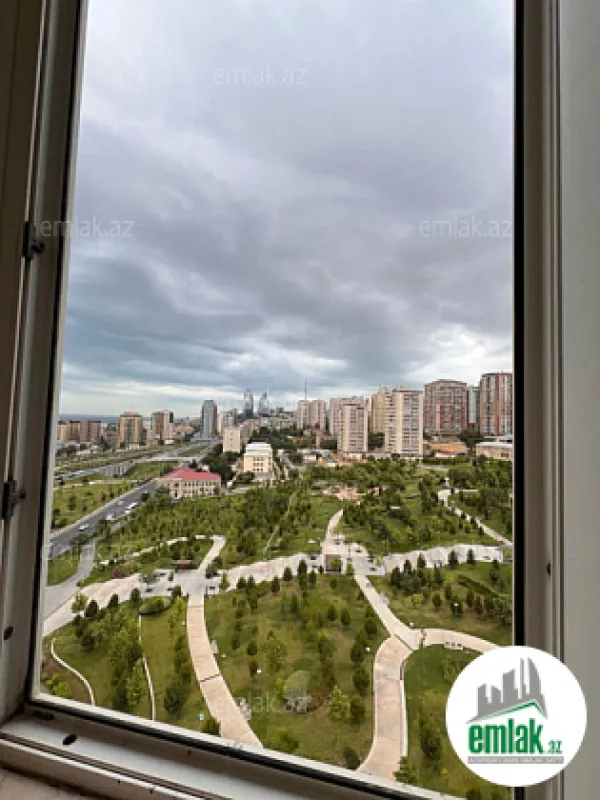 Satılır 4 otaqlı yeni tikili 200 m²