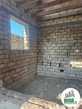 Satılır 6 otaqlı həyət evi 200 m²