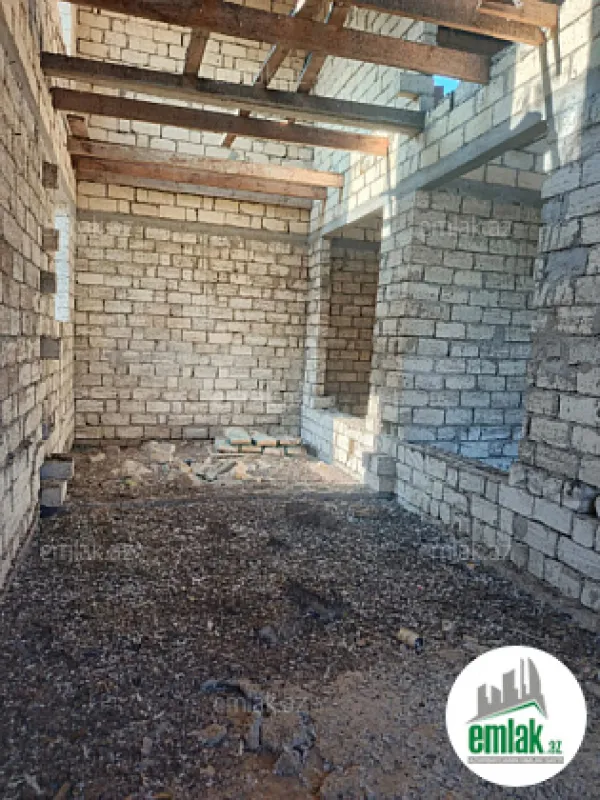 Satılır 6 otaqlı həyət evi 200 m²