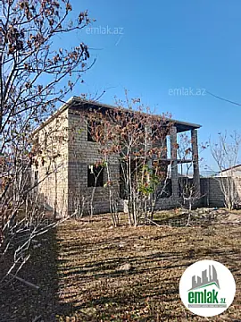 Satılır 6 otaqlı həyət evi 200 m²