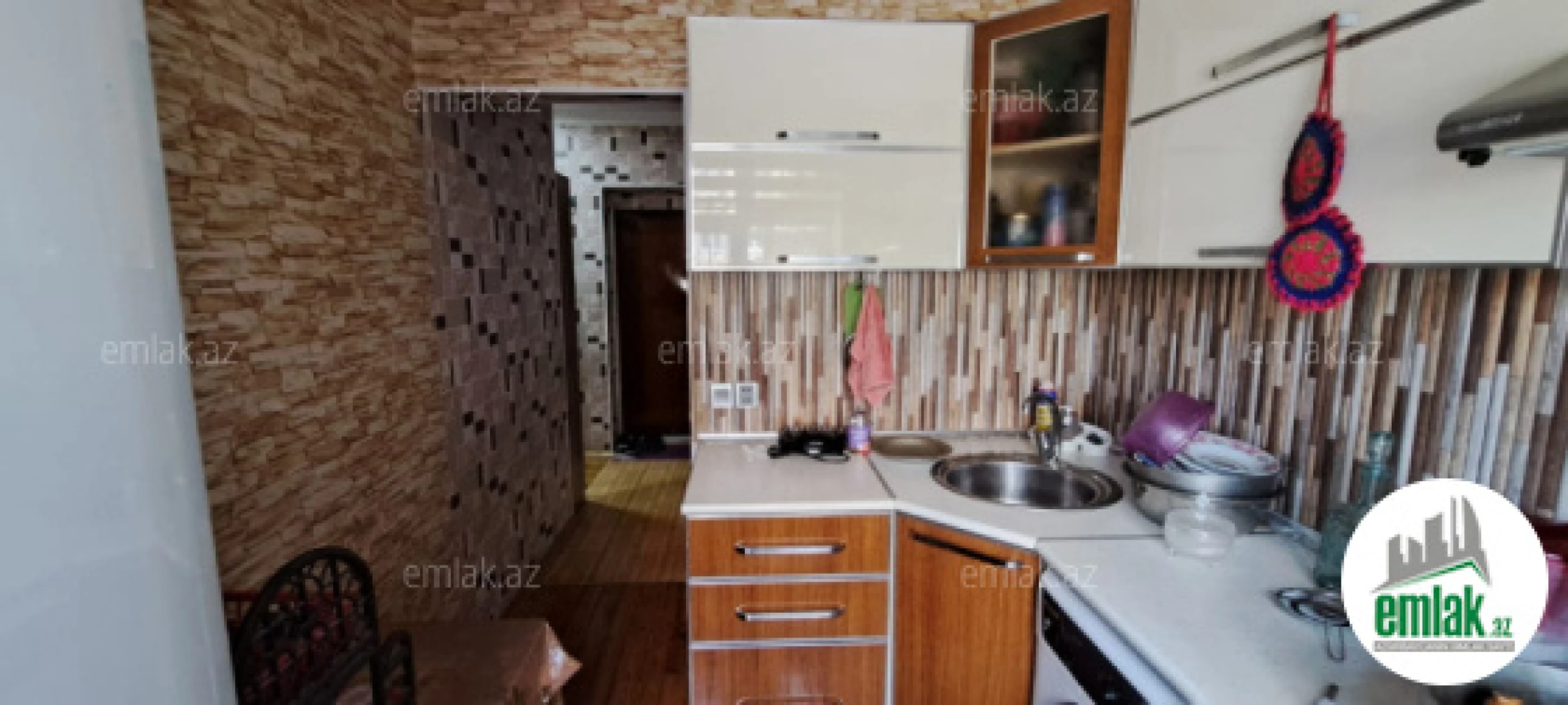 Satılır 2 otaqlı köhnə tikili 60 m²