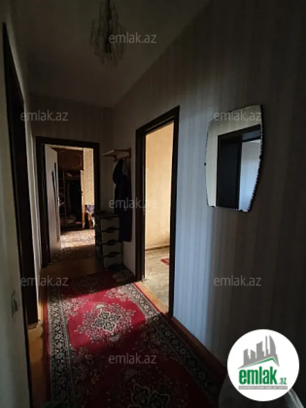 Satılır 4 otaqlı köhnə tikili 80 m²