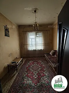 Satılır 4 otaqlı köhnə tikili 80 m²