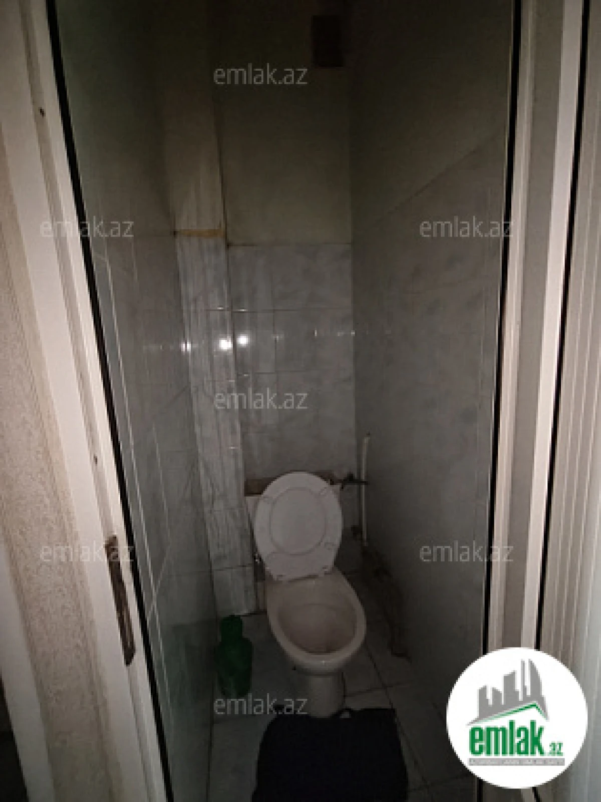 Satılır 4 otaqlı köhnə tikili 80 m²