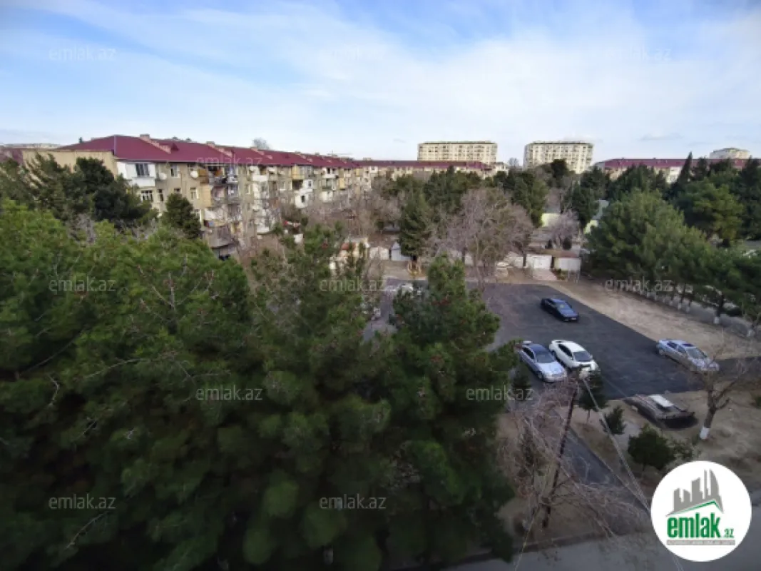 Satılır 4 otaqlı köhnə tikili 80 m²