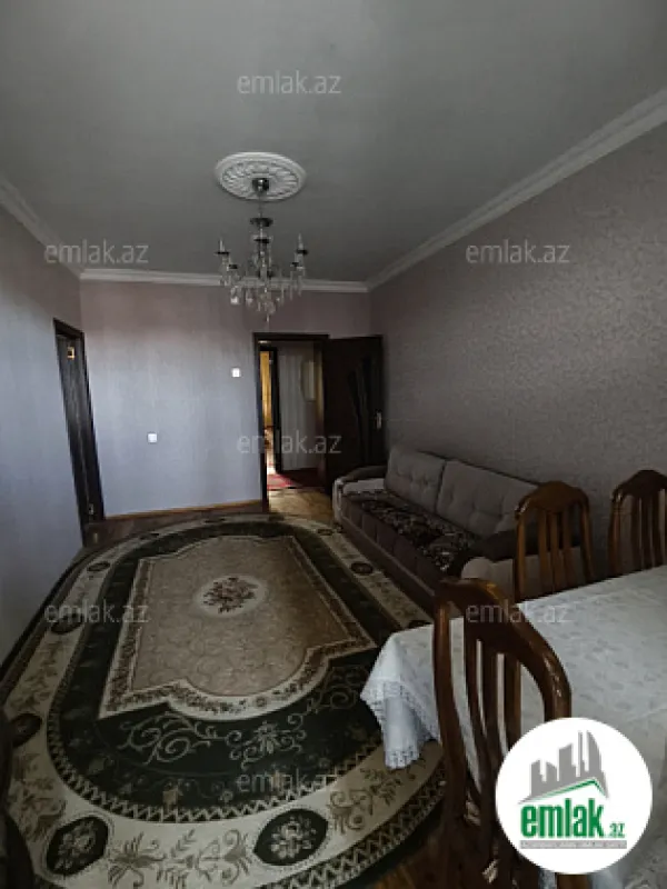 Satılır 4 otaqlı köhnə tikili 80 m²