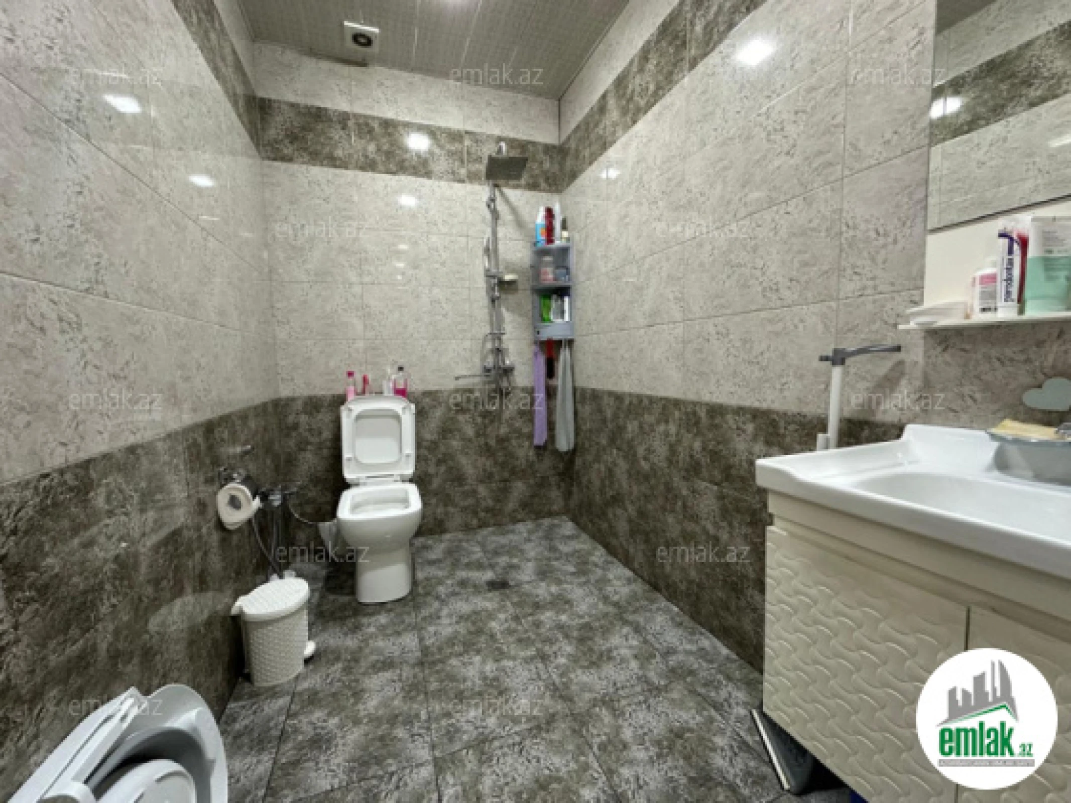 Satılır 2 otaqlı yeni tikili 65 m²