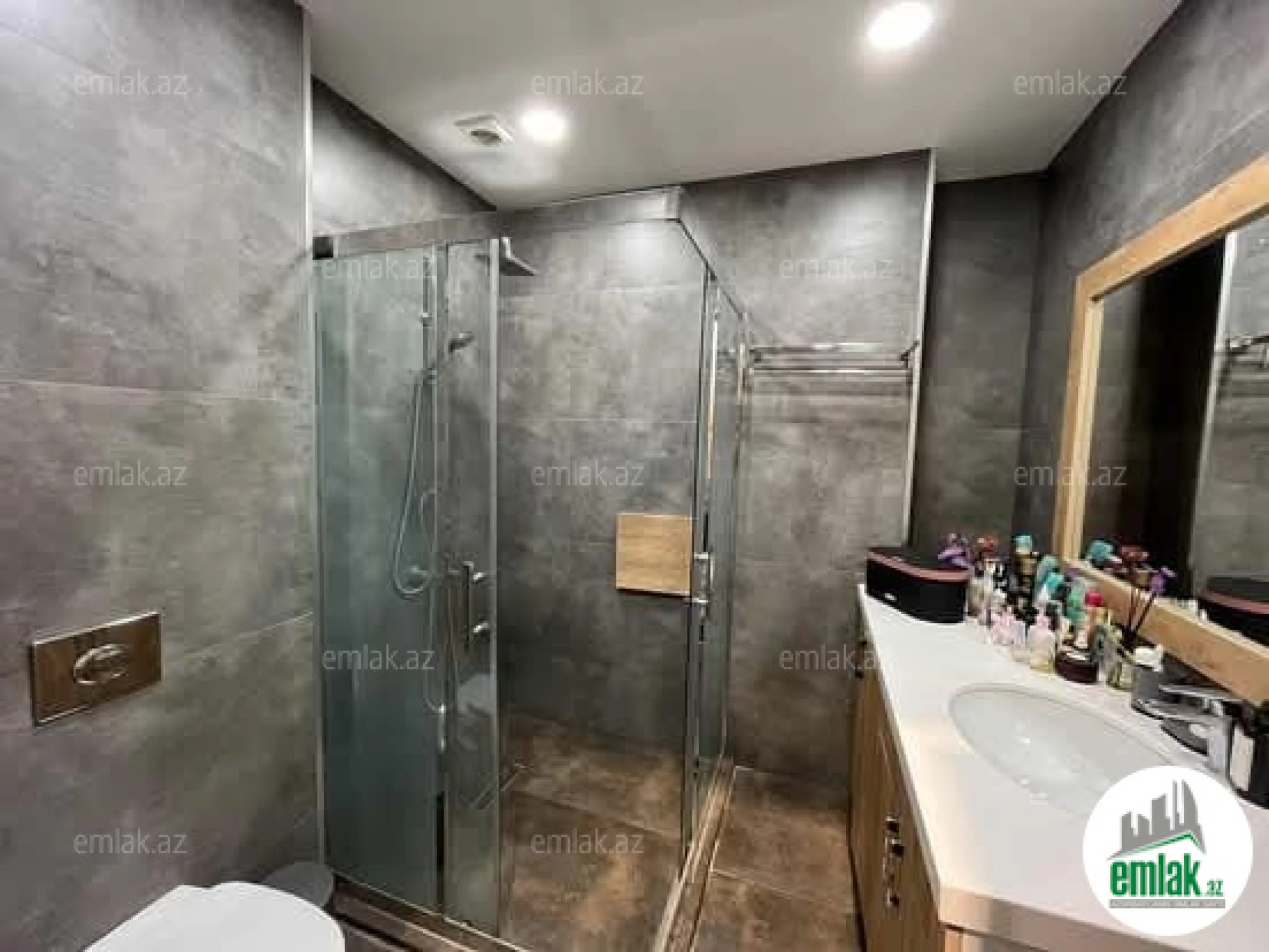 Satılır 1 otaqlı yeni tikili 50 m²