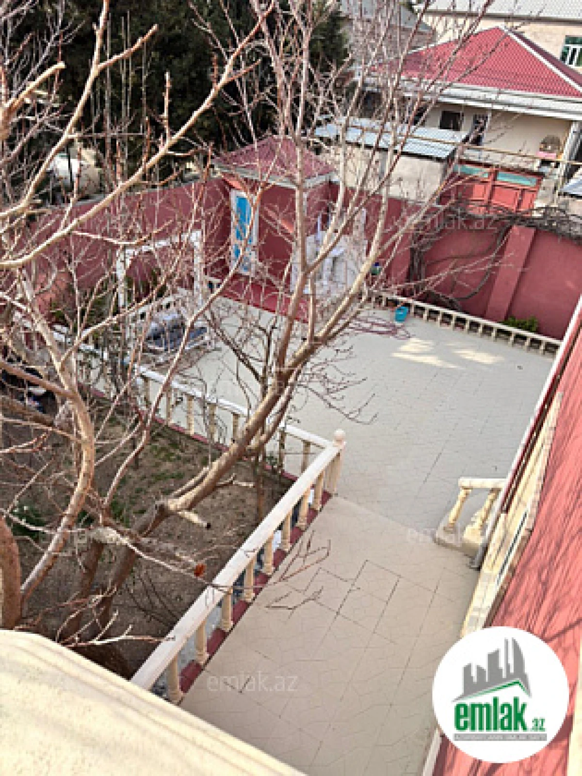 Satılır 5 otaqlı həyət evi 200 m²