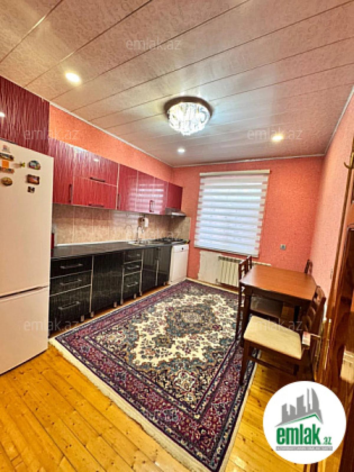 Satılır 5 otaqlı həyət evi 200 m²