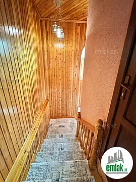 Satılır 5 otaqlı həyət evi 200 m²